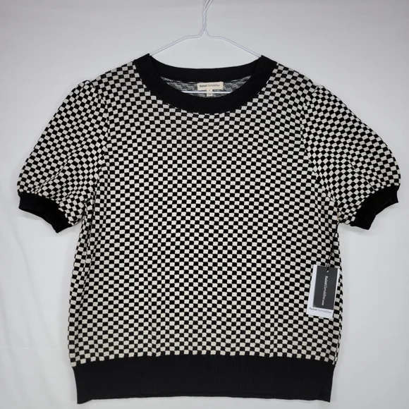 Elegant Black and White Checkered Crewneck Sweater - Picture 1 of 10